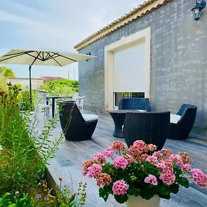 Grande Dans Paisible Avec Grand Jardin Séjour chez l'habitant